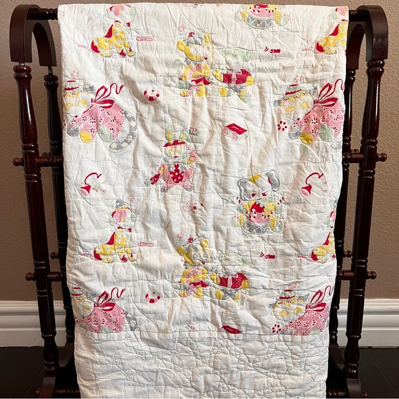 50”x55” Hand QuiltedVintage Baby Quilt. - Picture 16 of 16